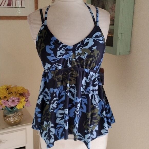 NWT Kona Sol Swim Top - Picture 1 of 10